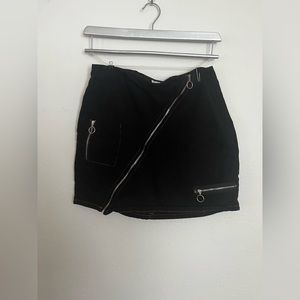 Black zipper mini skirt